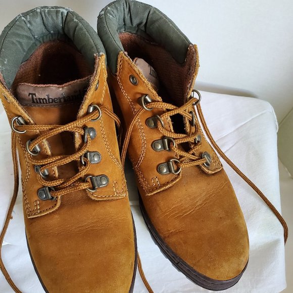 Woman's Timberland sz 8~SALE - Picture 2 of 6
